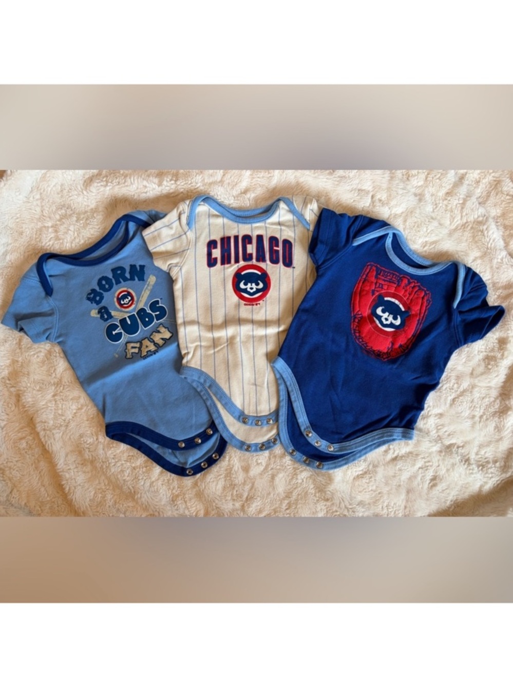 ✨$15 thru 5/31✨⚾️ Chicago Cubs 3-Pack Short Sleeve Bodysuits | 6-9m